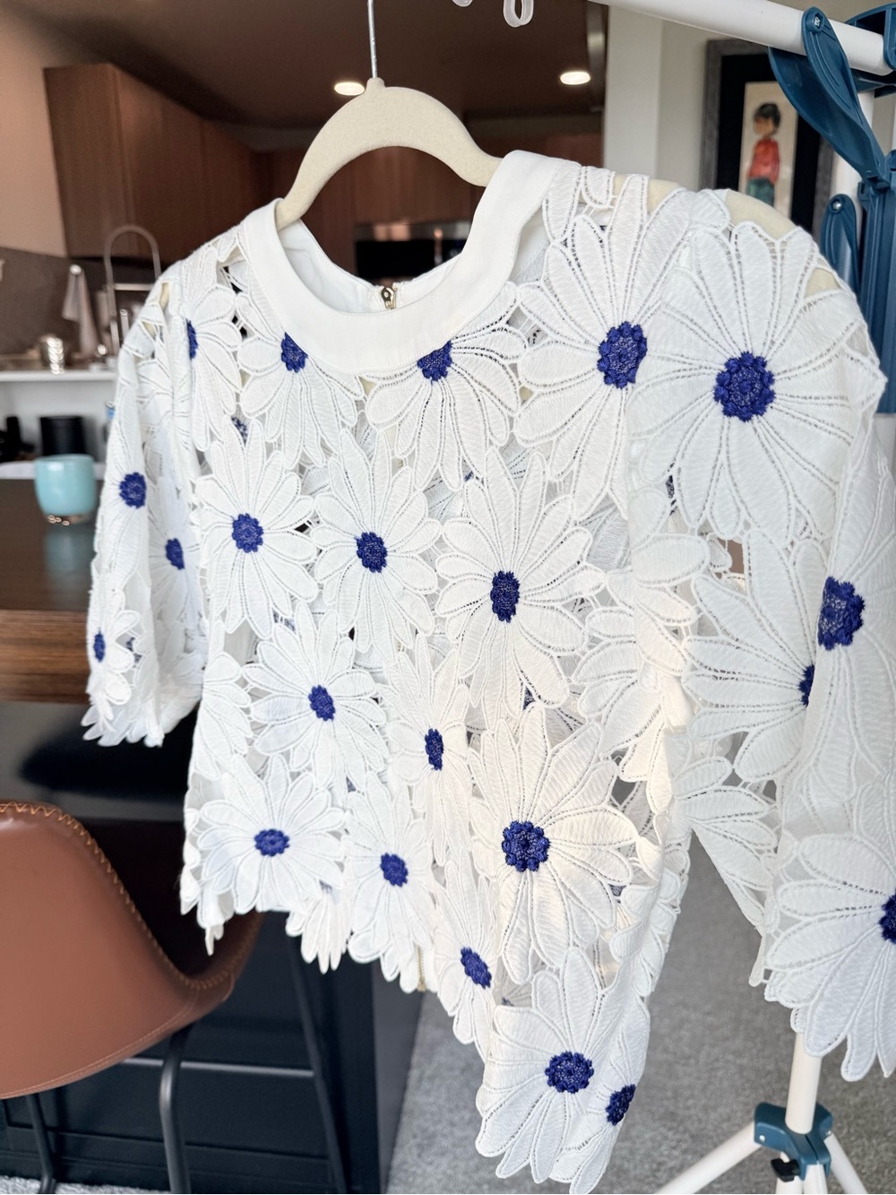 Gracia White blue floral daisy Crochet Top size small